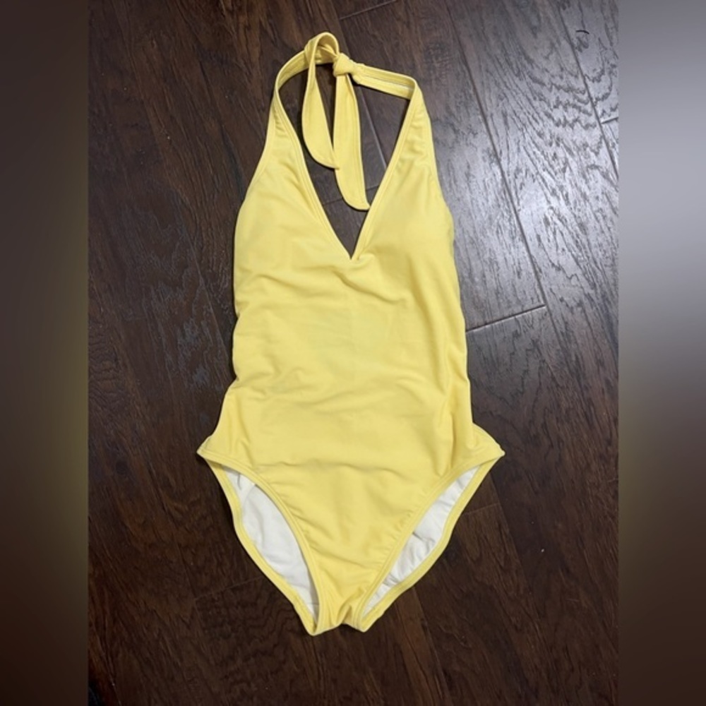 Anne Cole Pale Yellow Stretchy Halter Top One Piece Swimsuit‎